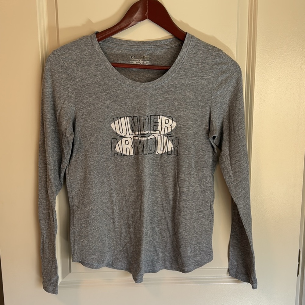 Under Armour Heather Gray Loose Fit Top